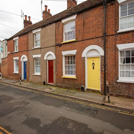 Canterbury Hidden Gem Apartment ภายนอก รูปภาพ
