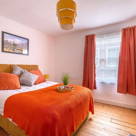 Canterbury Hidden Gem Apartment ภายนอก รูปภาพ