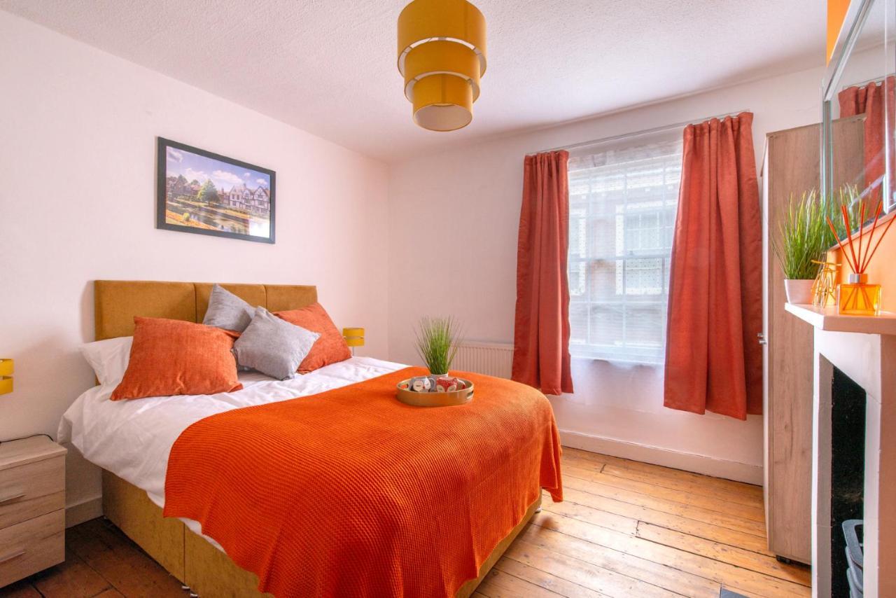 Canterbury Hidden Gem Apartment ภายนอก รูปภาพ